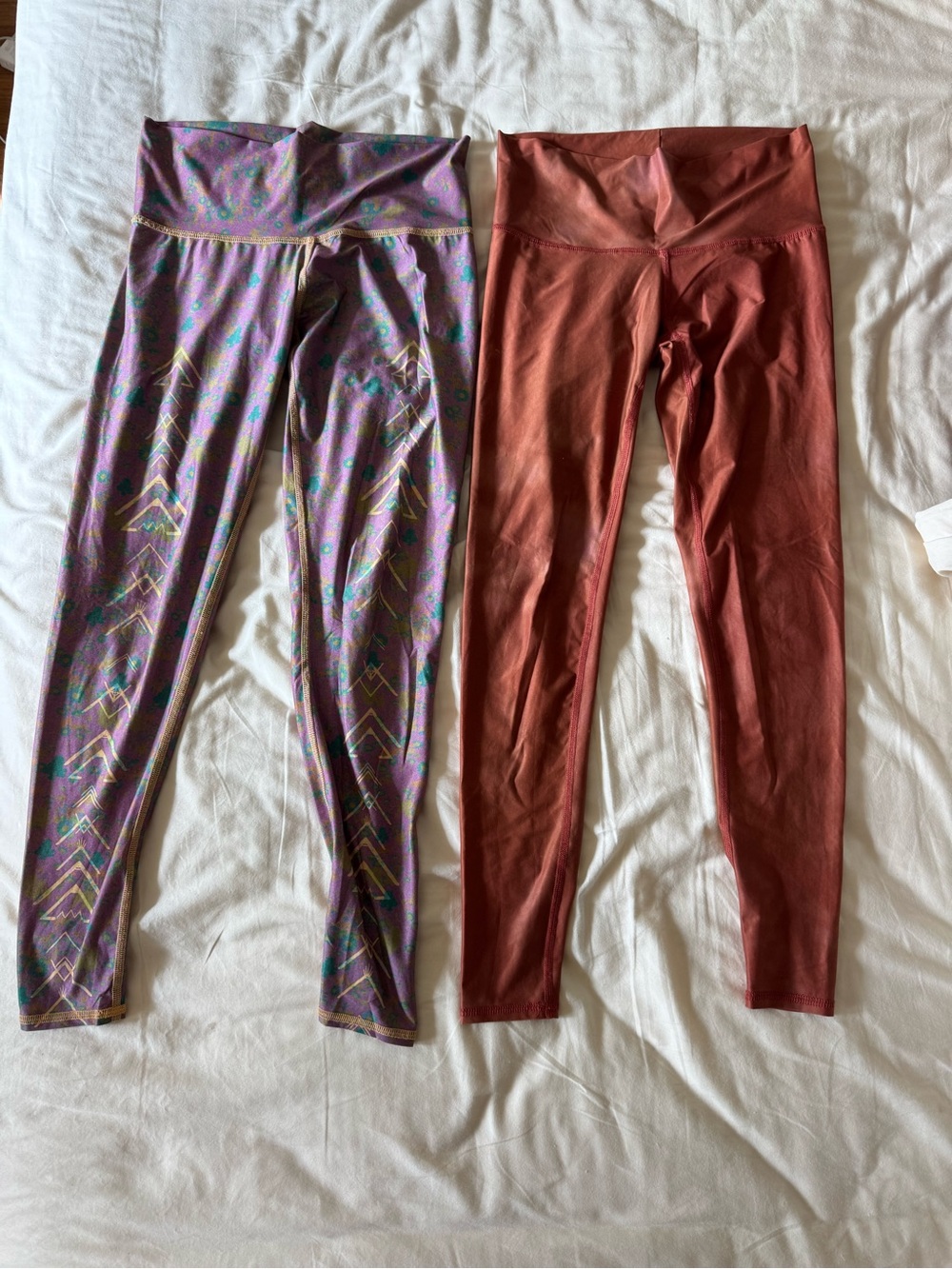 Bundle of 2 Teeki Leggings Size Medium
